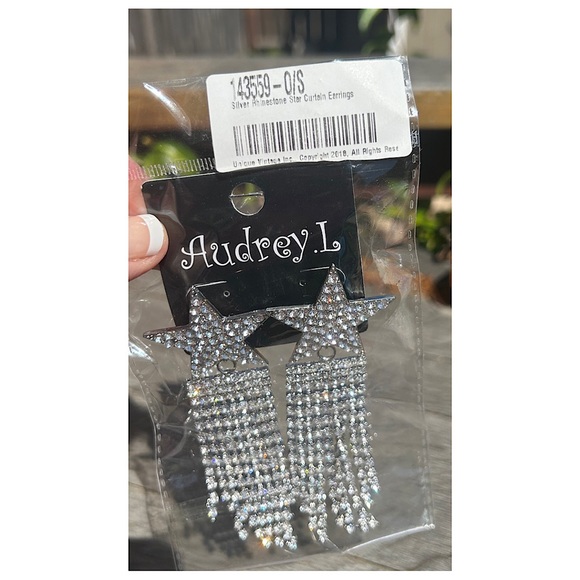 Unique Vintage Jewelry - New in bag Audrey L star earrings-purchased from Unique Vintage